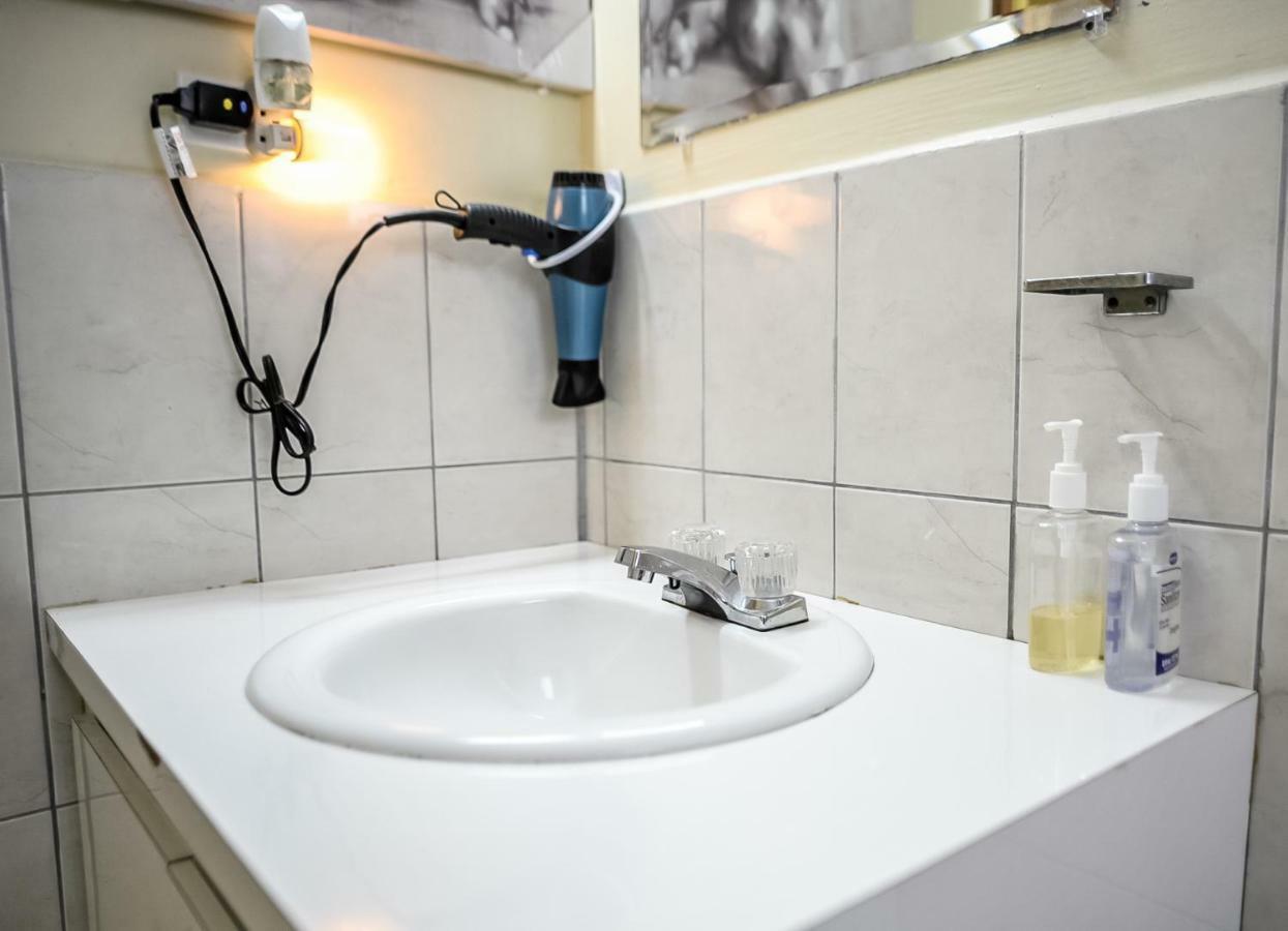Eko Cozy Guest House St. John's Buitenkant foto